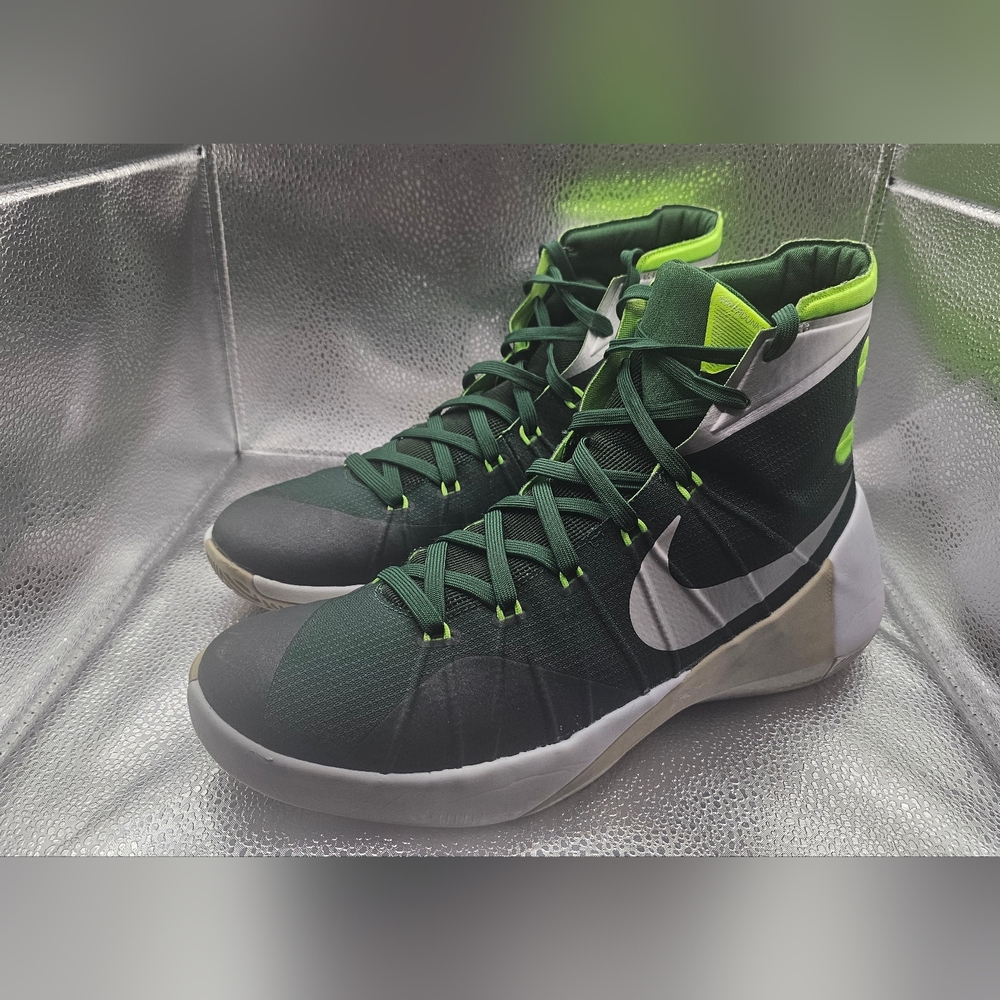 Nike Dark Green and Black Men's Athletic Sneakers